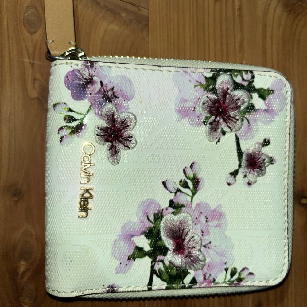Calvin Klein White Floral Wallet